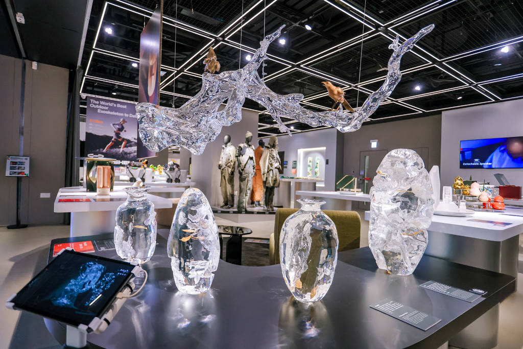 DX GRAVITY: Design connects GBA