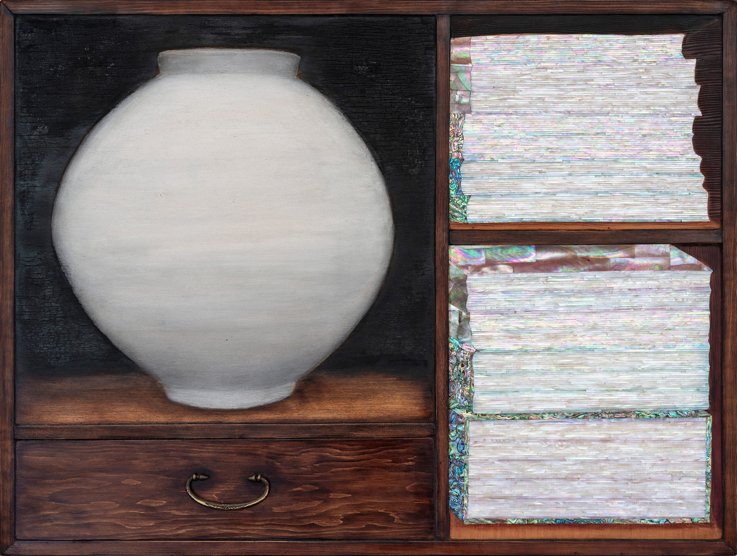 Kim Duck-Yong, Hyeon玄 Embracing the Moon, 2025, Mother of pearl and mixed media on wood, 60 x 79.5 cm